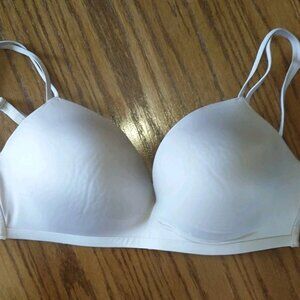 Victoria's Secret Pink Padded Wireless Bra with Adjustable Straps 34DD